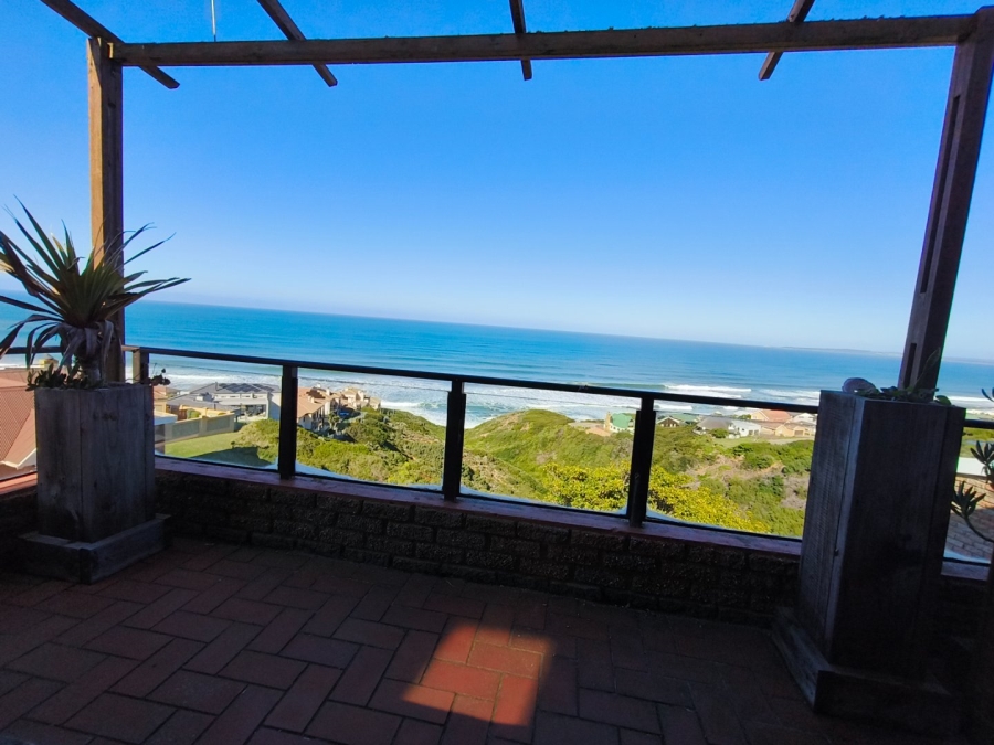 6 Bedroom Property for Sale in Dana Bay Western Cape